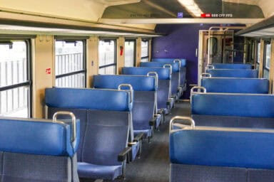 Additional coaches with windows that can open allow you to take great pictures from the Gotthard Panorama Express train.