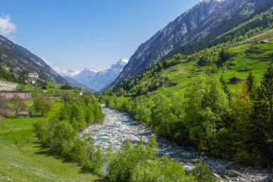 The river Reuss between Flüelen and Göschenen, north of the tunnel.