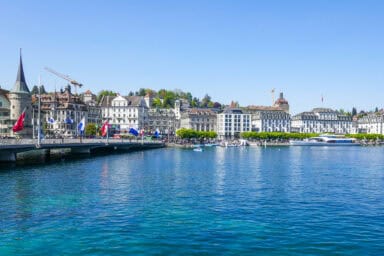 Stadtansicht vom Hafen von Luzern.