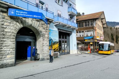 Die Talstation der Seilbahn Lauterbrunnen-Grütschalp.