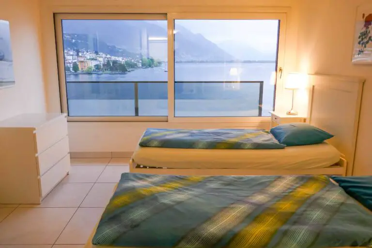 Bedroom with view of Lago Maggiore in Locarno