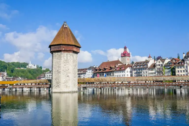 Chapel Bridge/Kapellbrücke over river Reuss in Lucerne