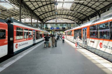 Regional trains operated by Zb (Die Zentralbahn) at the station of Lucerne.