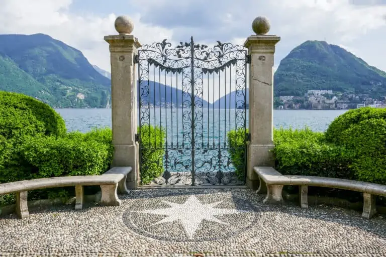 Fence with views over Lake Lugano in Ciani Park, Lugano