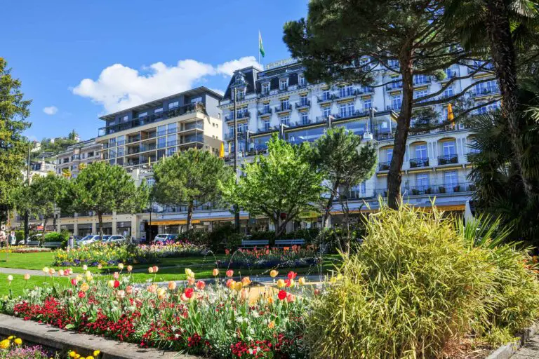 Grand Hotel Suisse with park in Montreux
