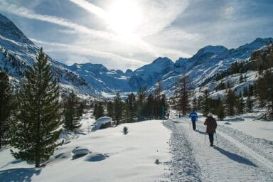 The easy and popular winter hiking trail to the Morteratsch Glacier.