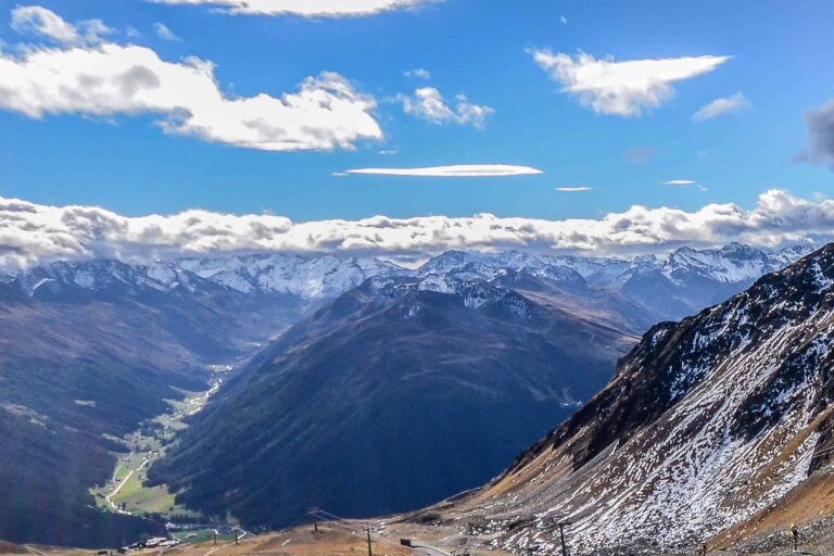 GraubĂĽnden mountains from Parsenn above Davos