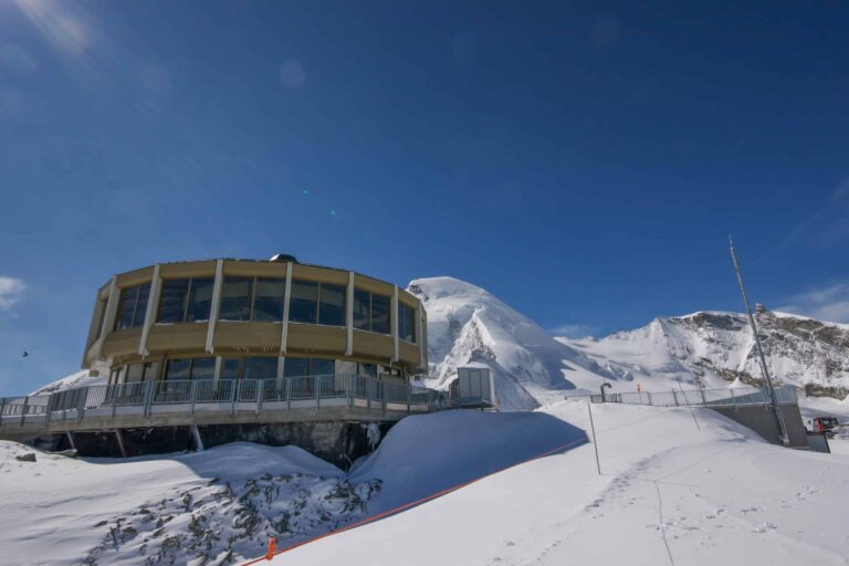 Rotating restaurant at Mittelallalin above Saas-Fee