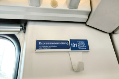 Informationen zur Sitzplatzreservierung über einen Sitzplatz in einem SBB-Zug.