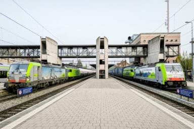 RE (RegioExpress) trains at the station of Spiez.