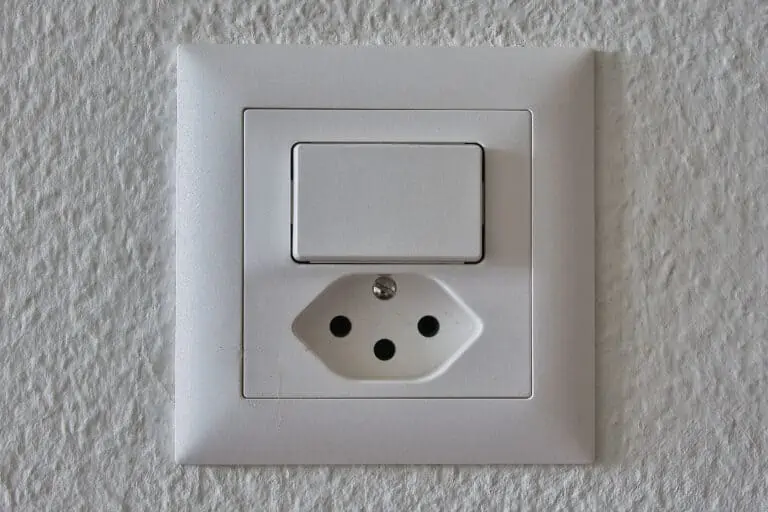 Swiss 3-pin power socket with light switch