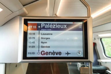 Anzeige der Strecke an Bord eines SBB-Zugs zwischen Biel und Genf.