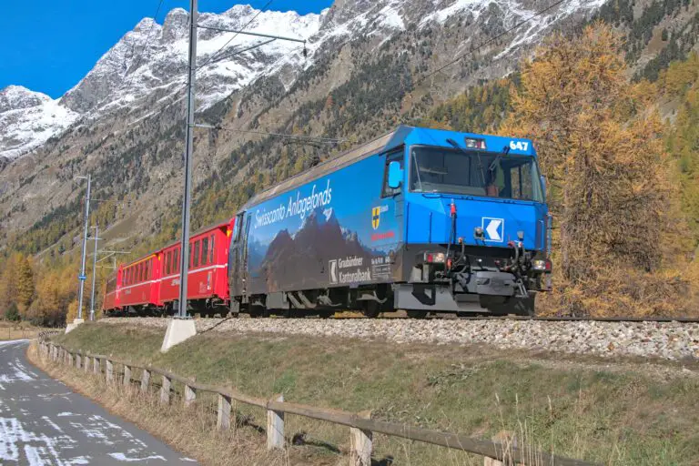 RhB train in Val Bever in autumn